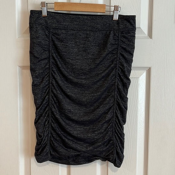 Athleta Women’s skirt stretchy size Small - Picture 1 of 3